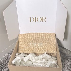 💯 Brand new! Dior Raffia Straw Beauty Clutch Pouch 🌟